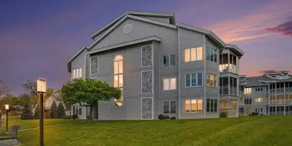355 W Columbia Avenue