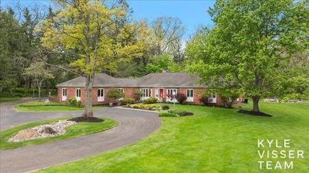 1585 River Oaks Drive
