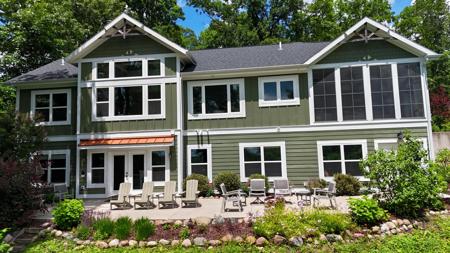 10999 Old Oak Drive