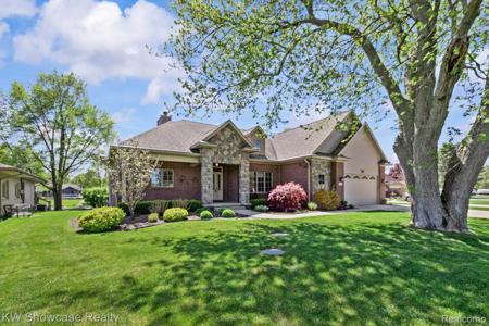 3348 Kingsway Drive