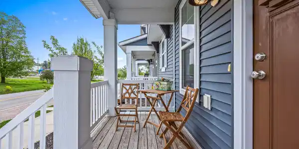 Image 3: 936 s lake-9