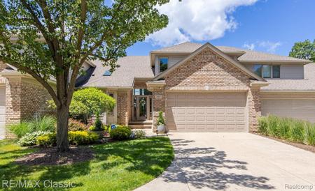 980 Sunset Drive