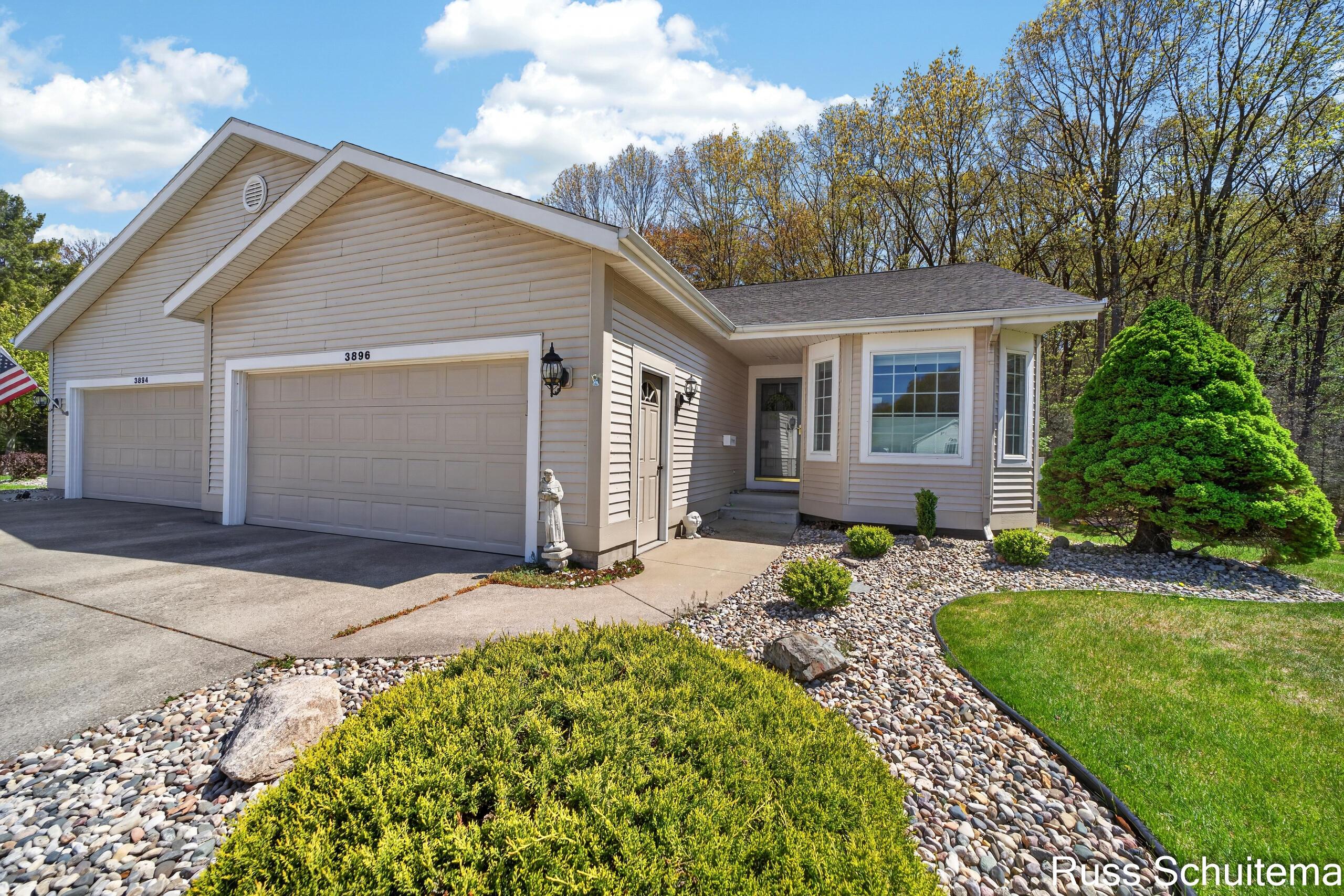 Image 1: 3896 Fairway Dr (MLS) (9 of 65)