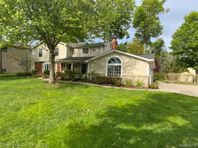 2926 Birch Harbor Lane