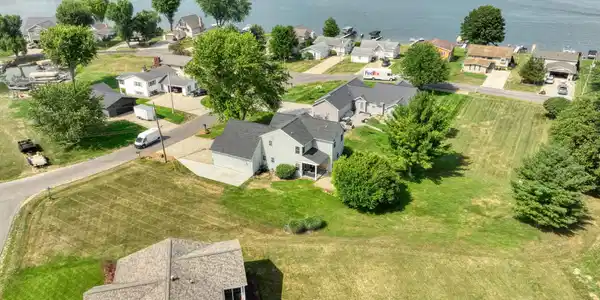 Image 2: 62-web-or-mls-DJI_0273_HDR