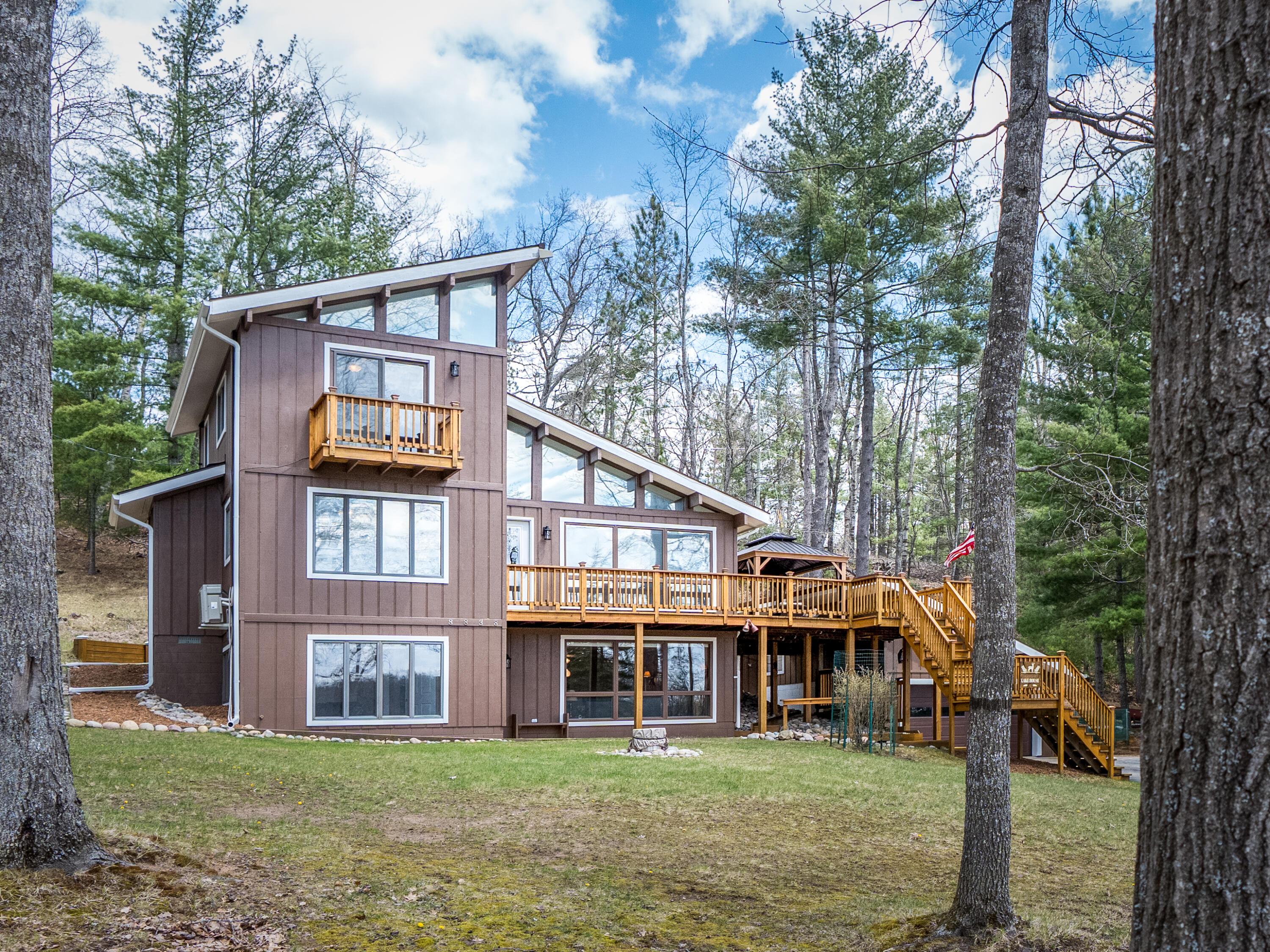 Image 3: Front of House from Left Side