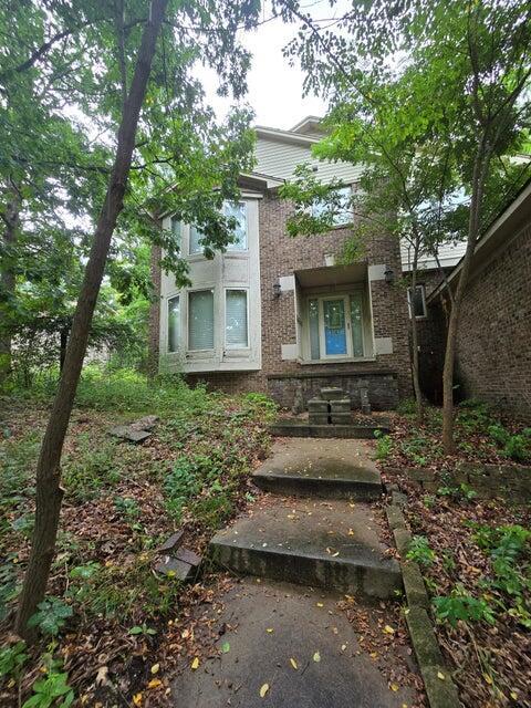 Image 1: Front of house