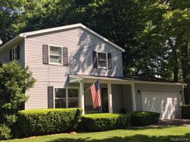 2214 S LONG LAKE Road
