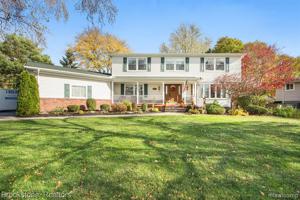 2915 SHAWNEE Lane