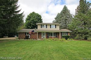 5285 SEYMOUR LAKE Road