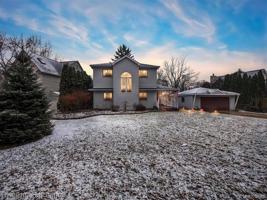 77 LEOTA BLVD