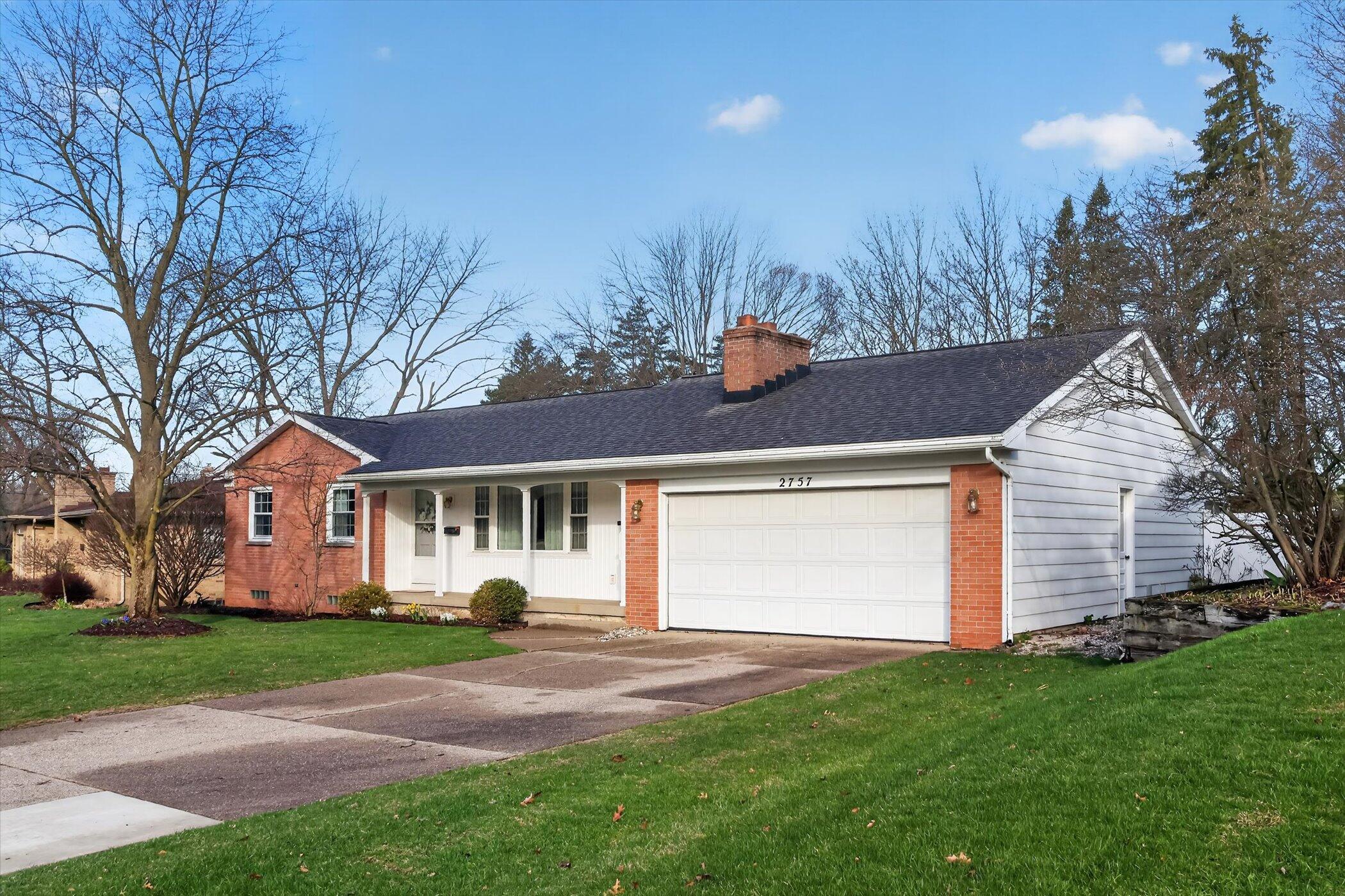 Image 1: 04-2757-Leelanau-Dr-NE-Grand-Rapids-Wind