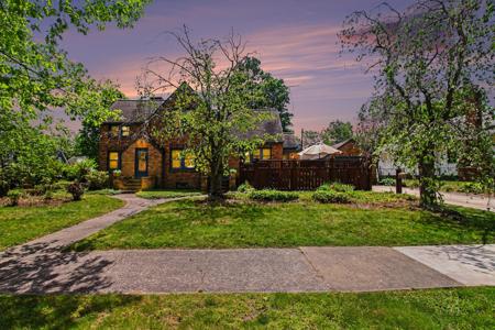334 Van Buren Street