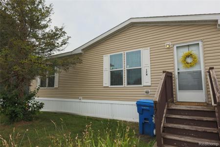 174 Suzanne Blvd