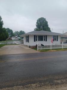 2795 Round Lake Highway