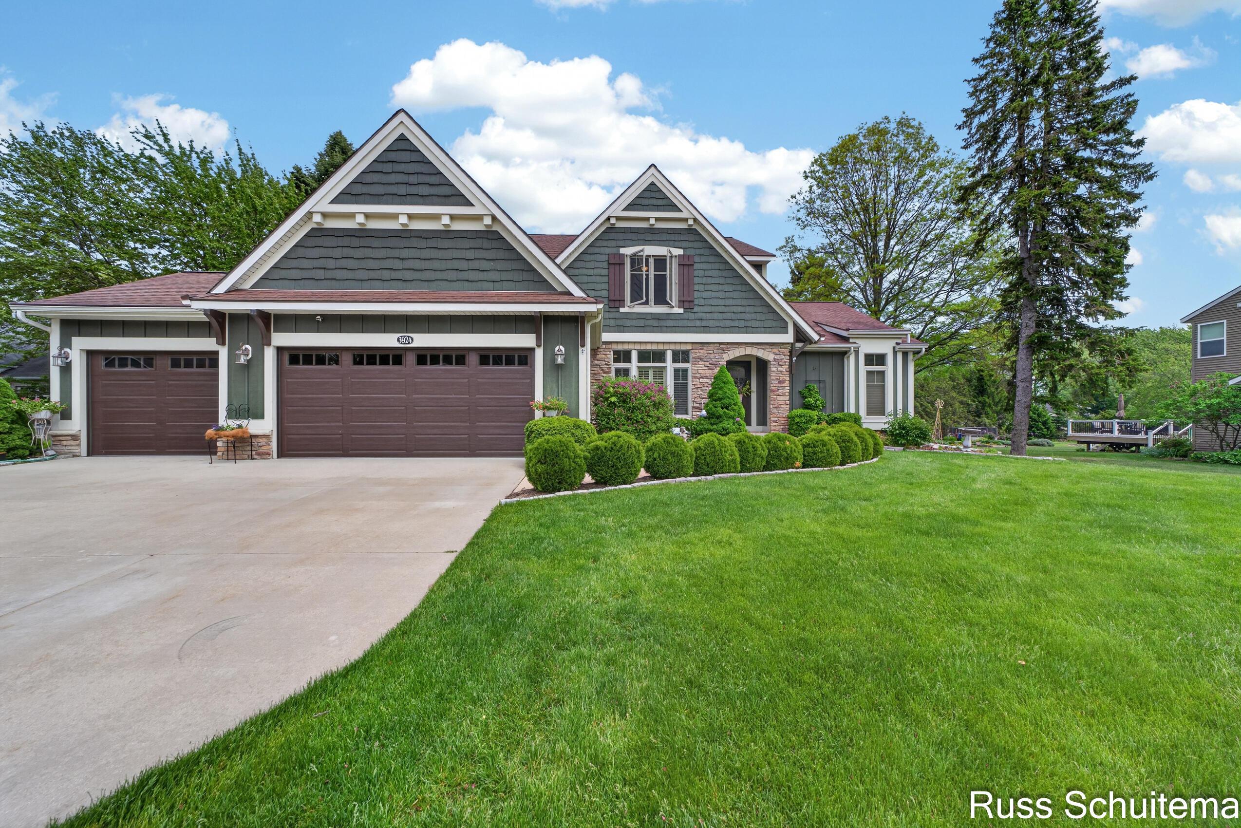 Image 1: 3924 Harbor Breeze Drive (3 of 80)