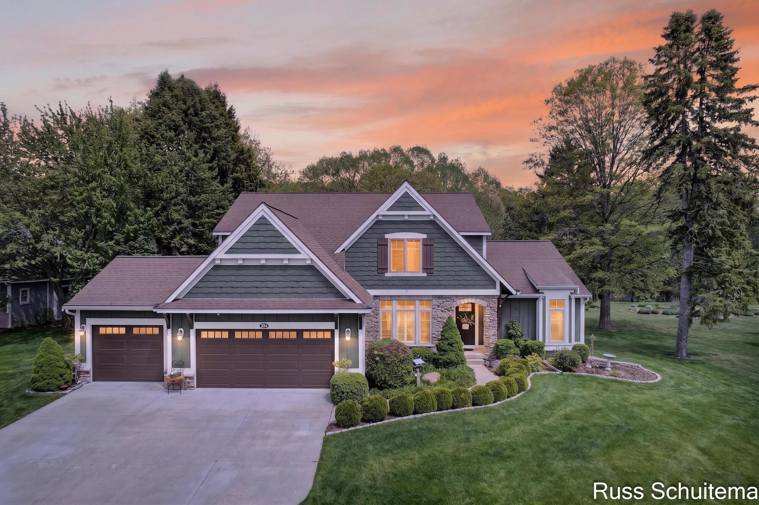 Image 4: 3924 Harbor Breeze Drive (2 of 80)