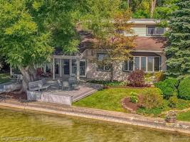 6735 ALDEN Drive