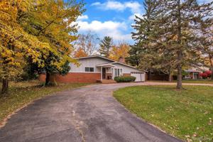 2622 PINE RIDGE E Road