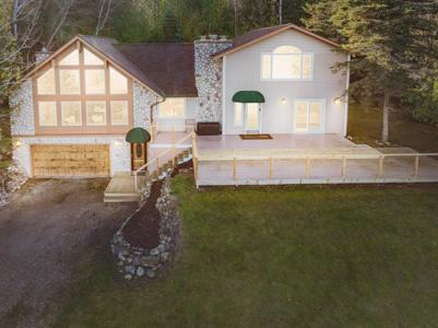 4098 Lakeshore Drive