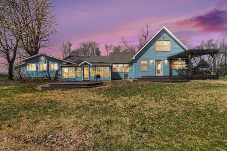 2743 Hemlock Road