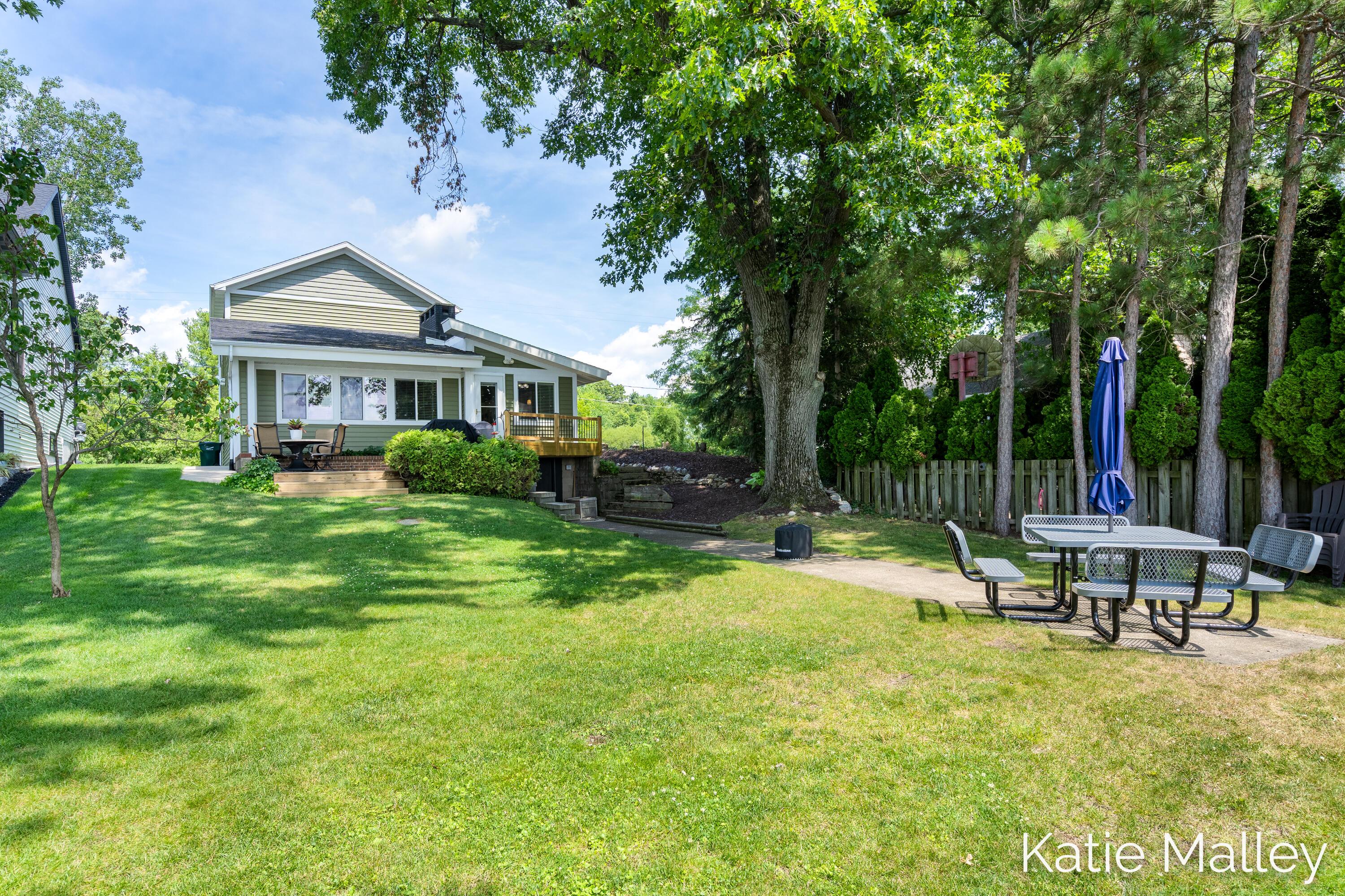 Image 3: 19-print-7353 Davies Dr-7