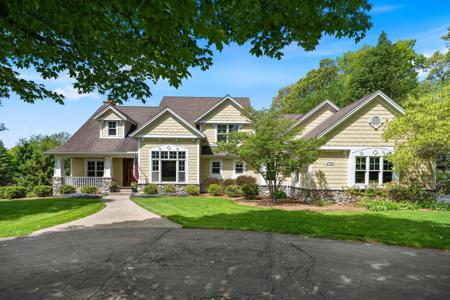 2405 Orchid Court