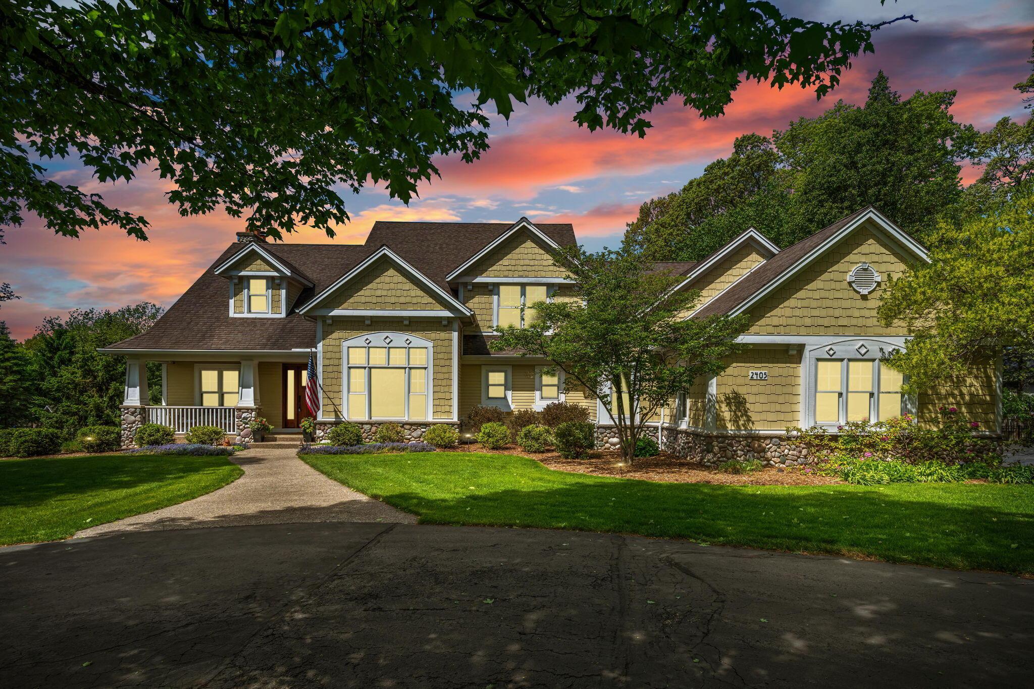 Image 2: 2-web-or-mls-A7405857_VT