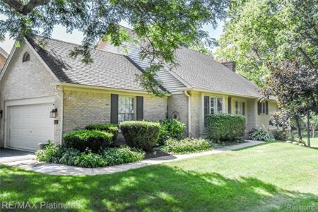 4532 Golf View Drive