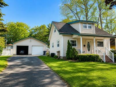 146 E Sixteenth Street