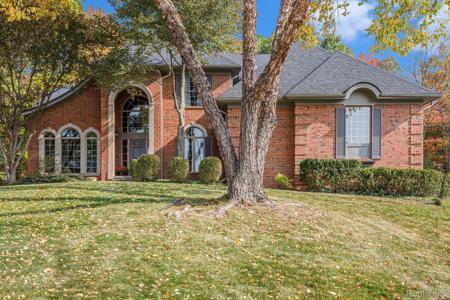 5641 Golf Pointe Drive