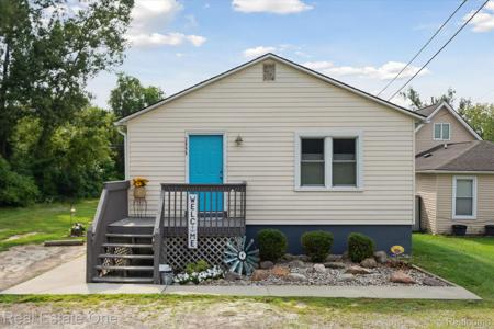 2845 School Lake Drive