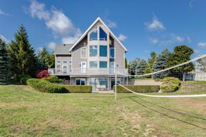4450 LAKESHORE Road