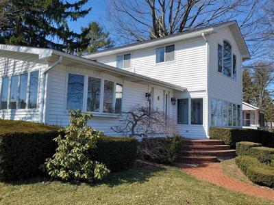 5 N Lake Street