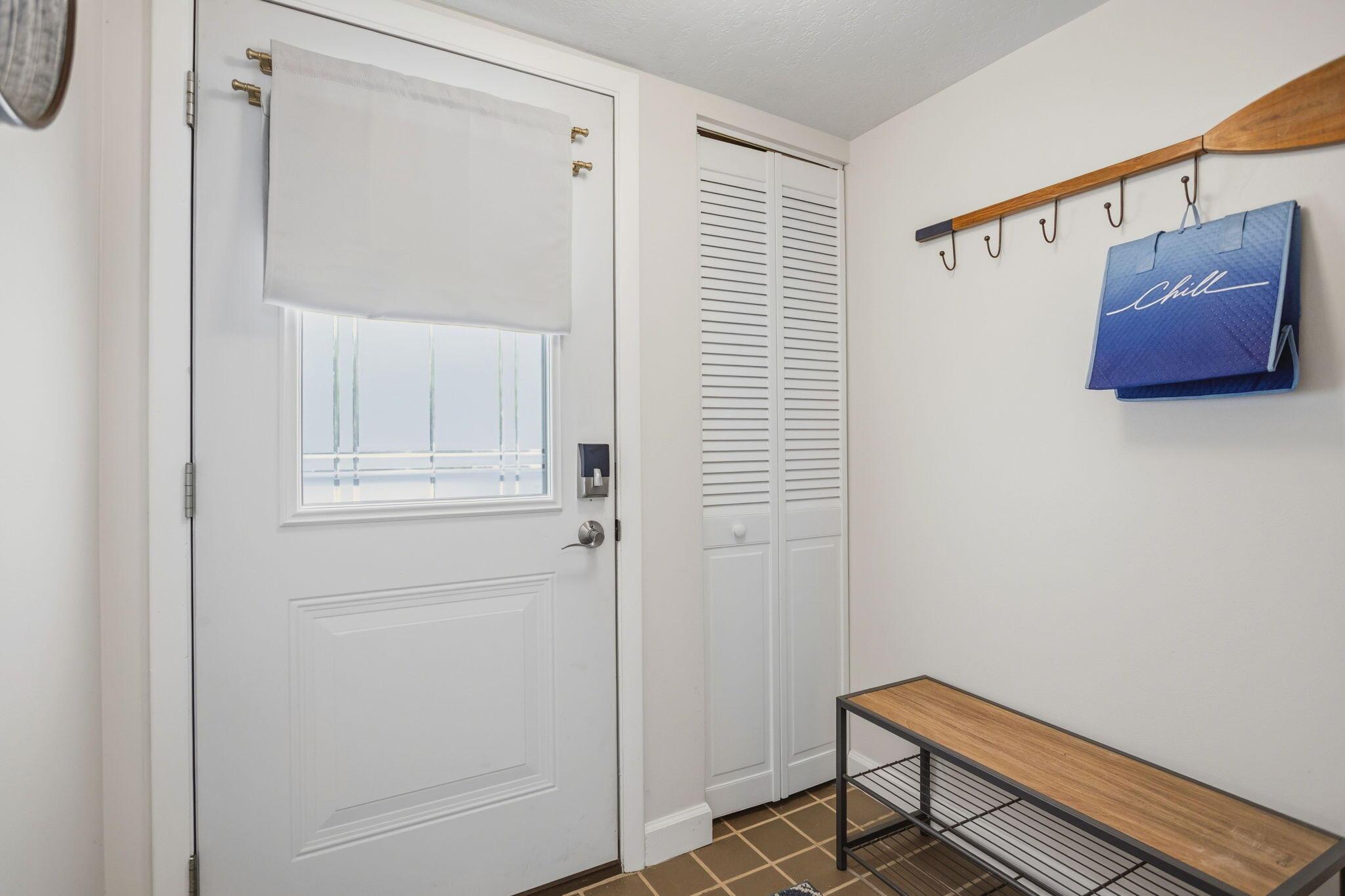 Image 3: 22-web-or-mls-261-black-river-st-unit-g