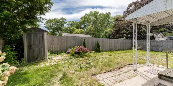 Image 3: 2557CrozierAve-4LoRes