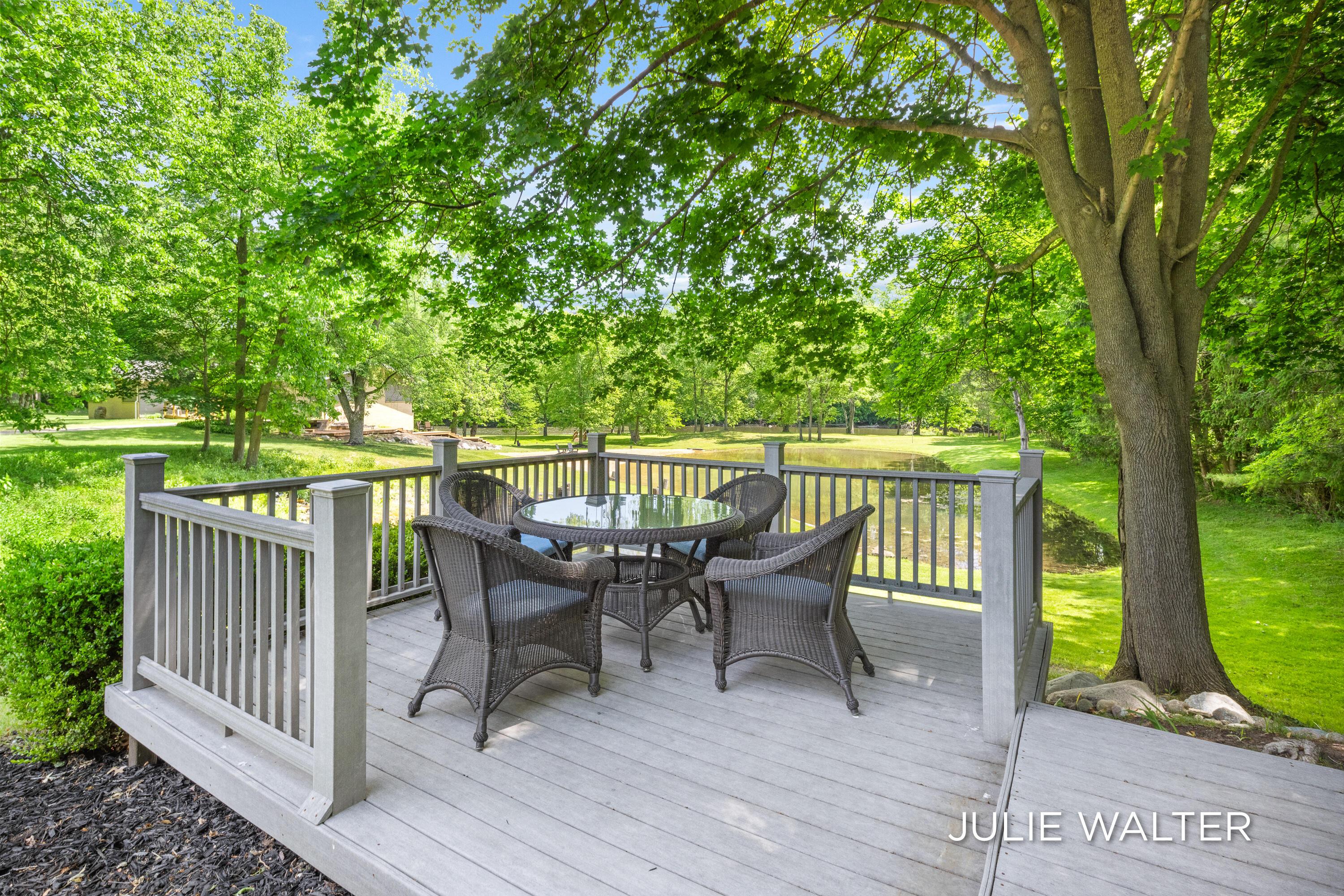 Image 3: 7180.Thornapple.River.Dr-35