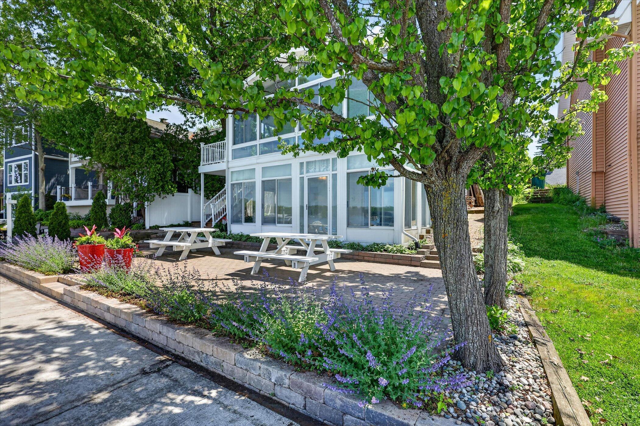 Image 4: 45-7235-Belding-Rd-NE-Rockford-MI-49341-