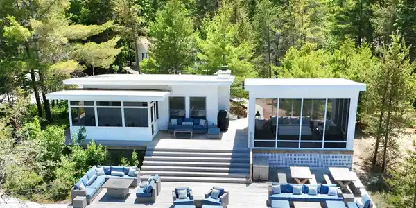 7566 W Harbor Highway