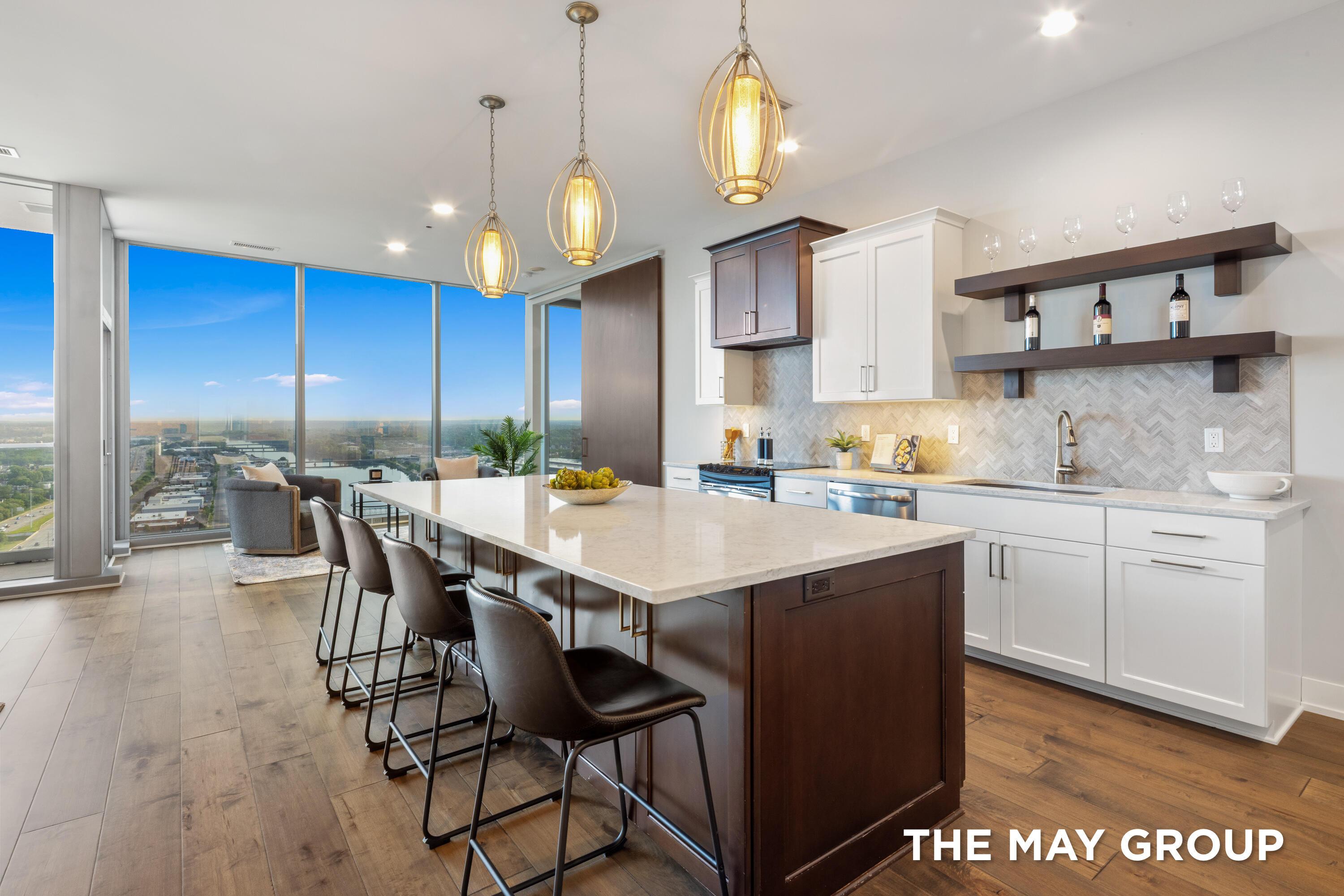 Image 2: Kitchen