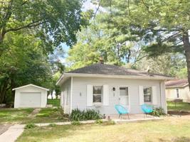 196 CRESCENT Road