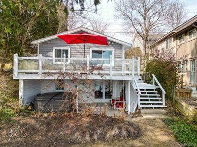 775 CENTRAL Drive