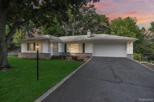 442 GATEWAY Drive