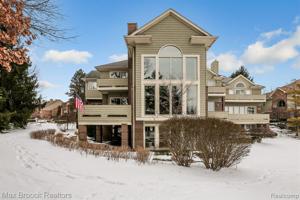 3828 PINE LAKE KNOLL Drive