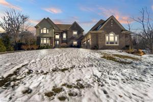 7692 RIDGE VALLEY Drive