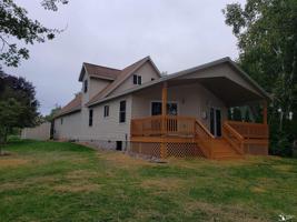 108 Ledgewood