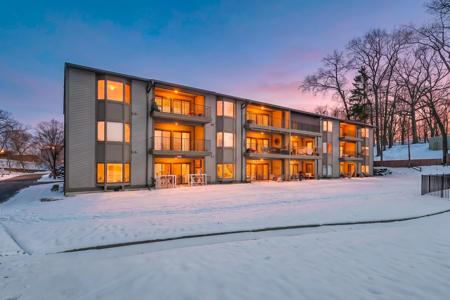 1 Hiawatha Cove Trail