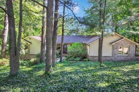 5504 Starwood Drive