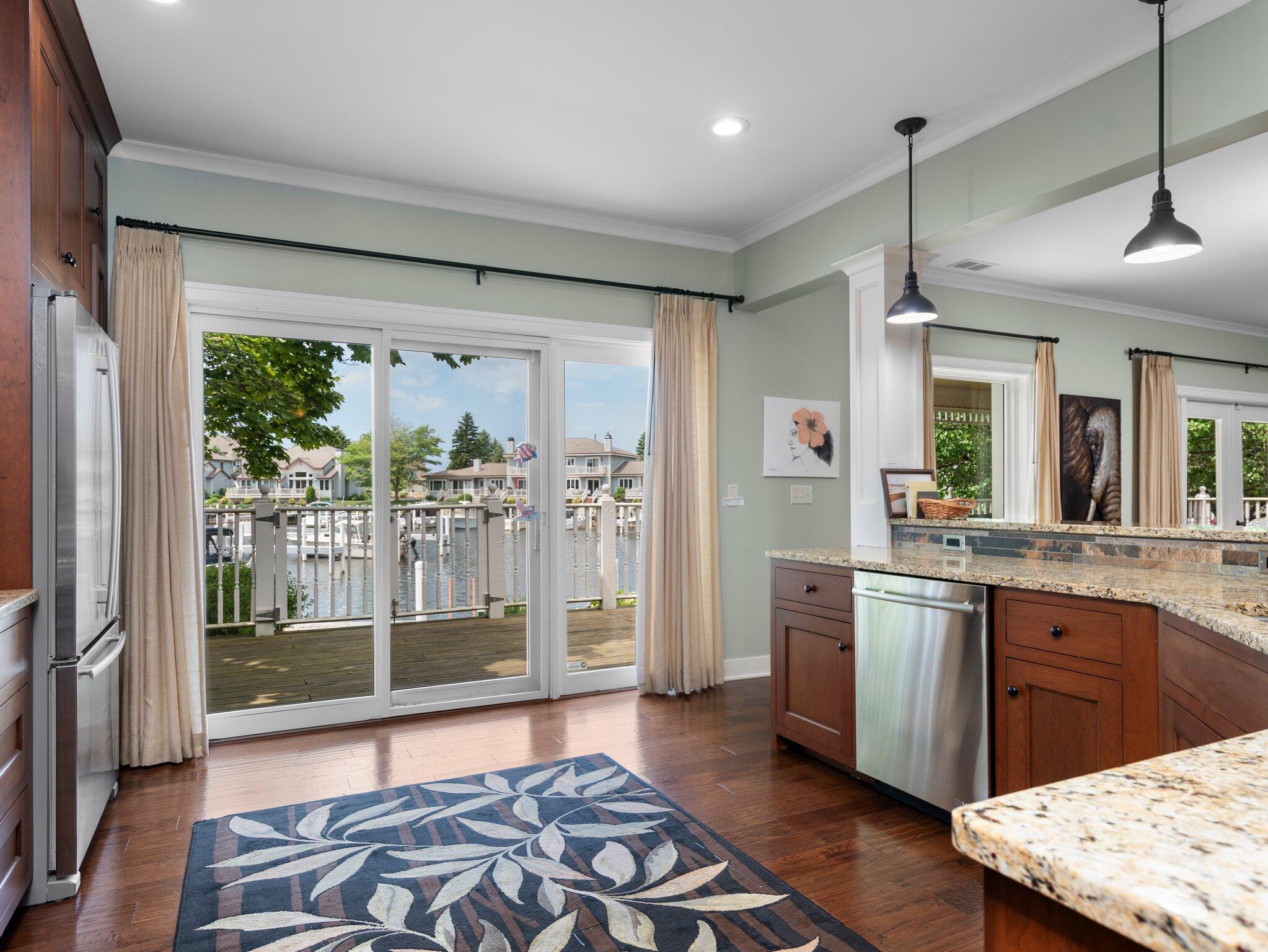 Image 2: Kitchen
