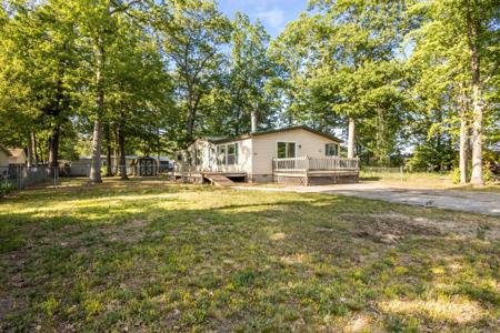 819 Gladewood Lane